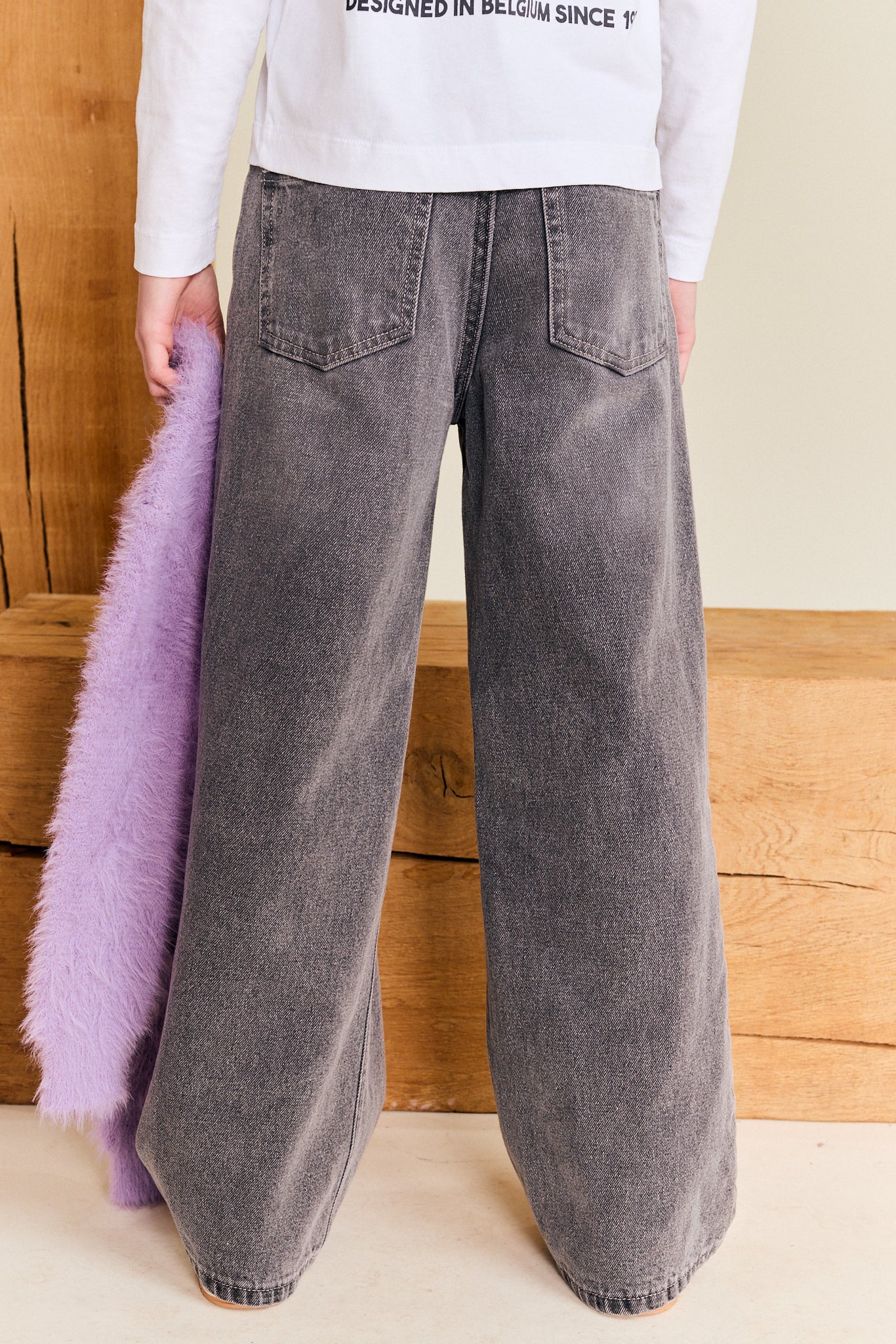 wash light grey