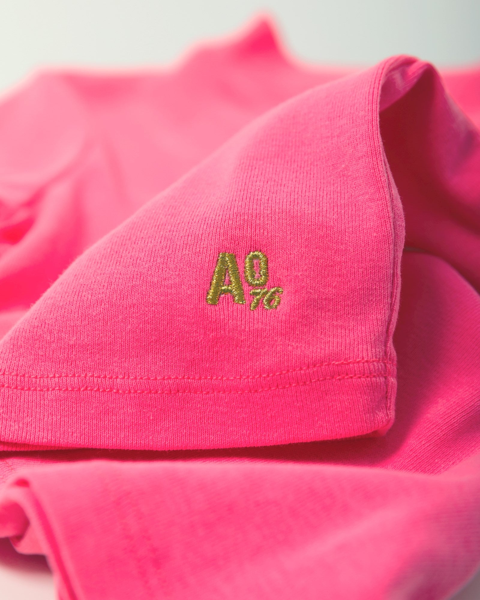 fluo pink